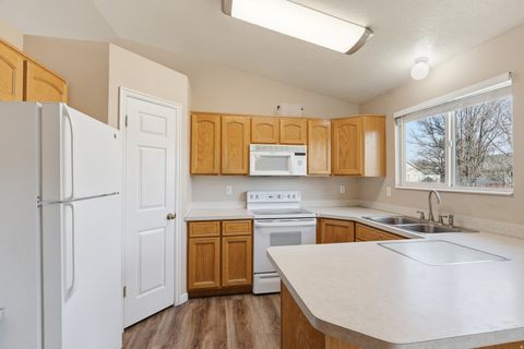 Tiny photo for 1932 N 810 W, Clinton, UT 84015 (MLS # 2131425)