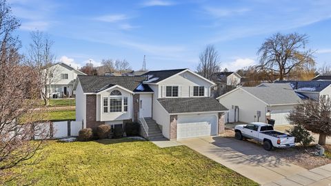 Tiny photo for 1932 N 810 W, Clinton, UT 84015 (MLS # 2131425)