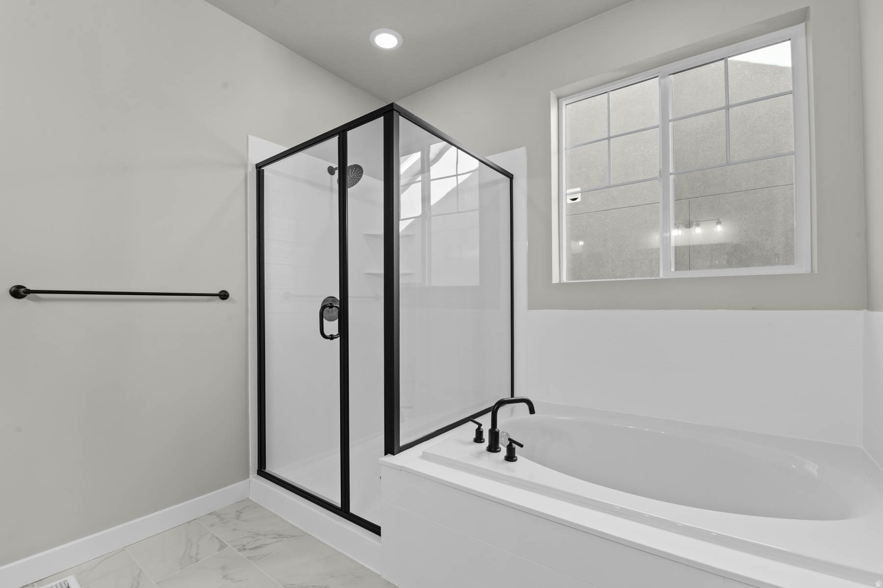 OVERLAND GARDENS D175 - Residential