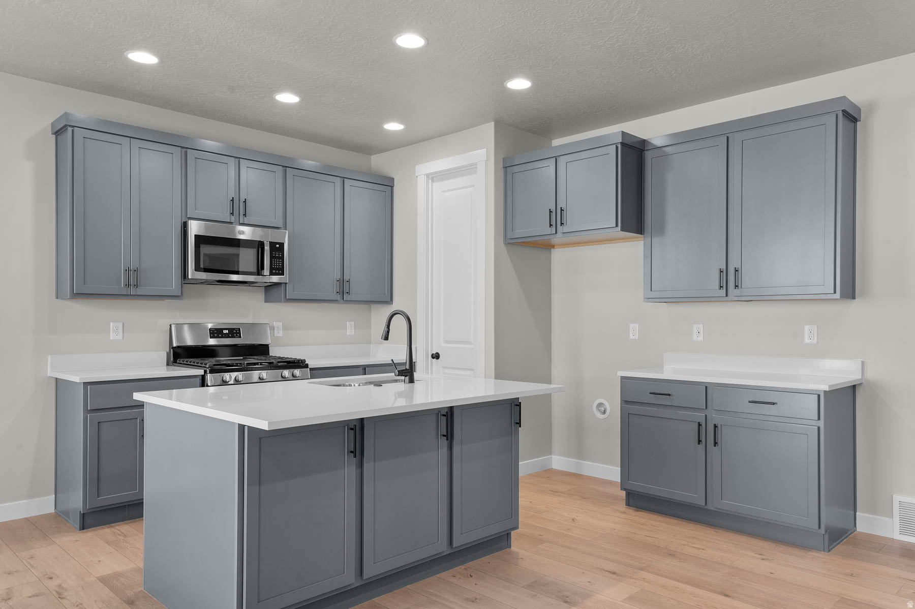 OVERLAND GARDENS D175 - Residential