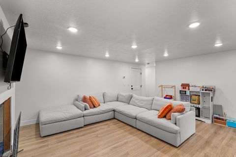 Tiny photo for 1209 N 950 E, Bountiful, UT 84010 (MLS # 2152852)