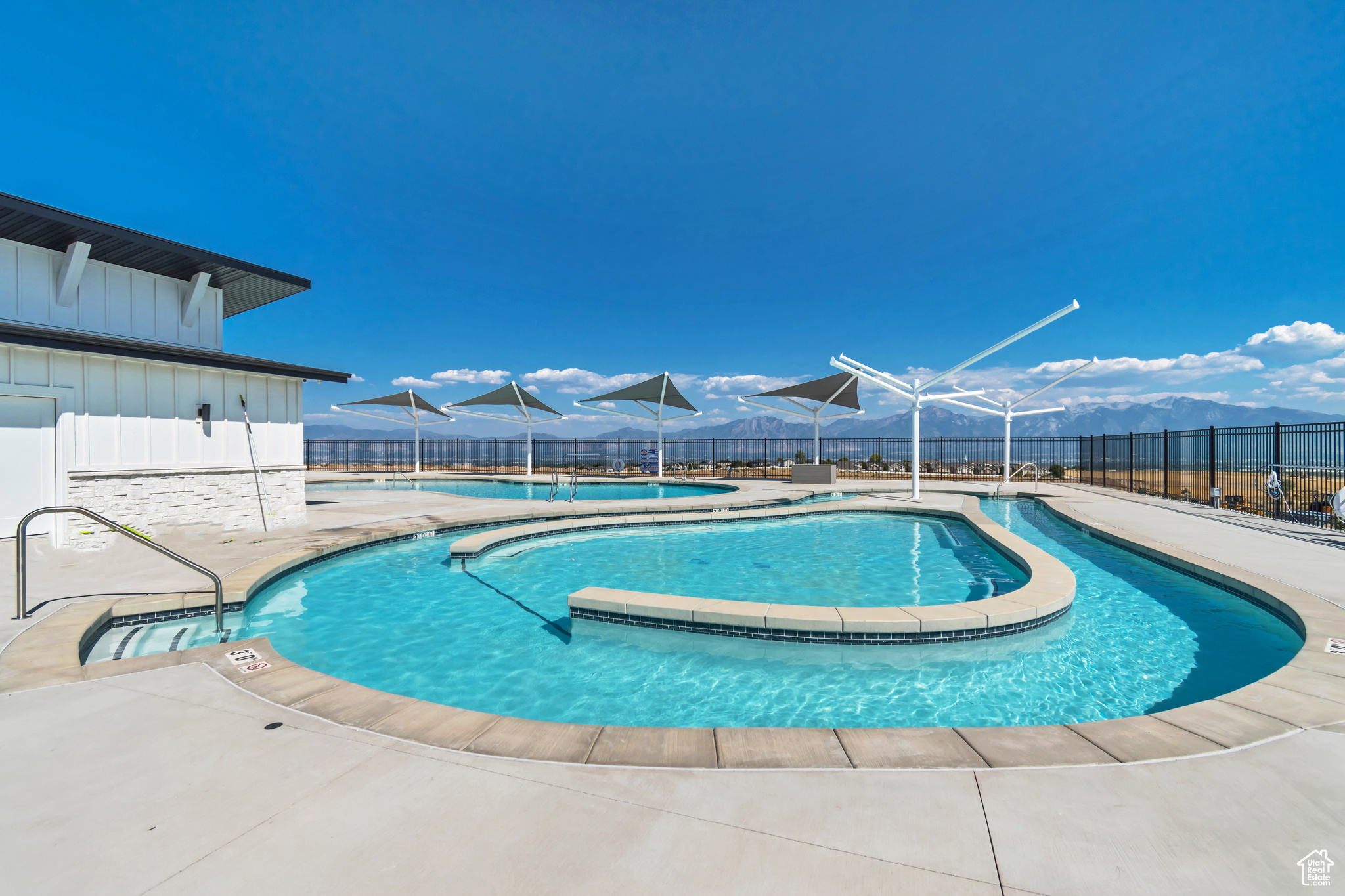 SKY RANCH - Residential