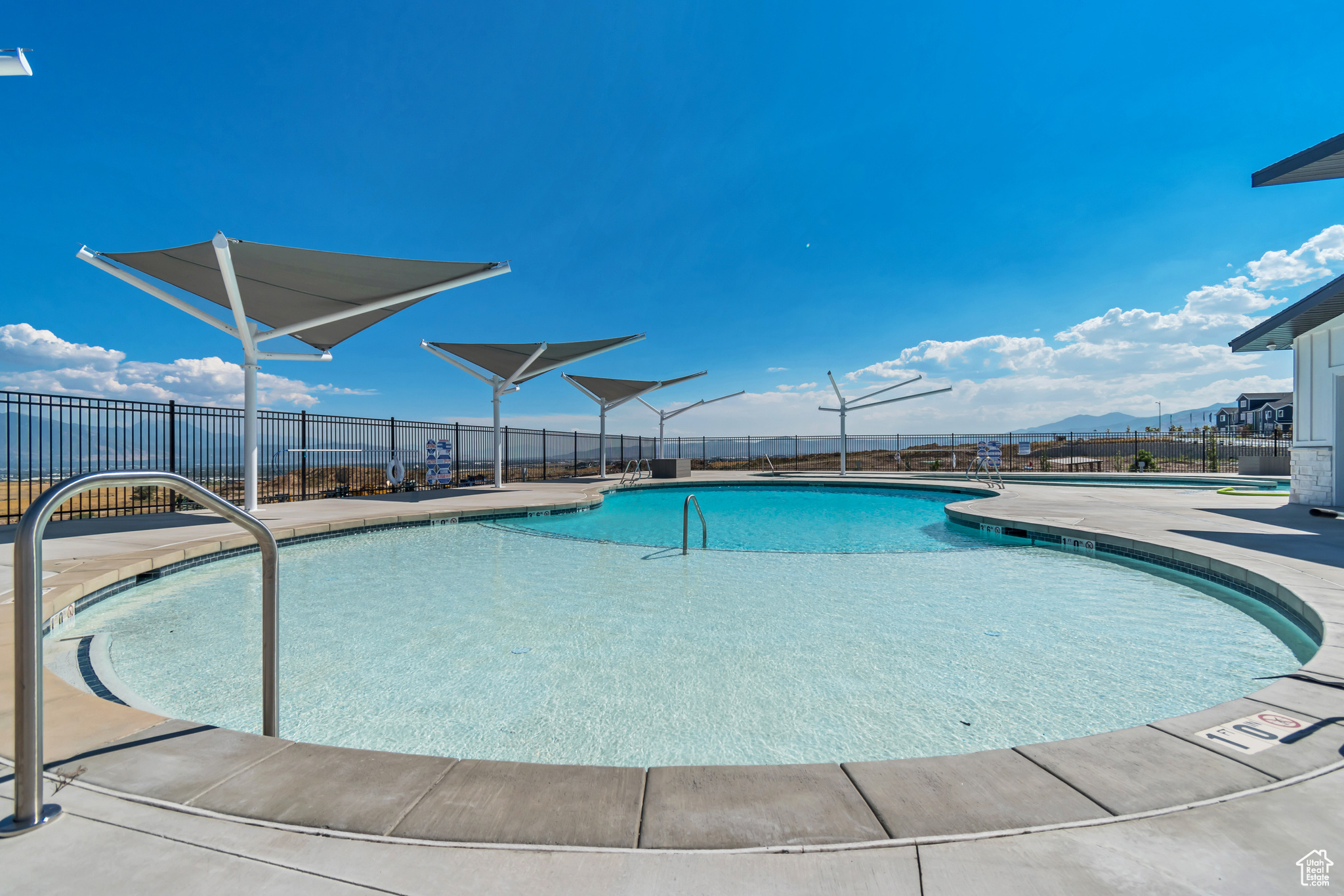 SKY RANCH - Residential