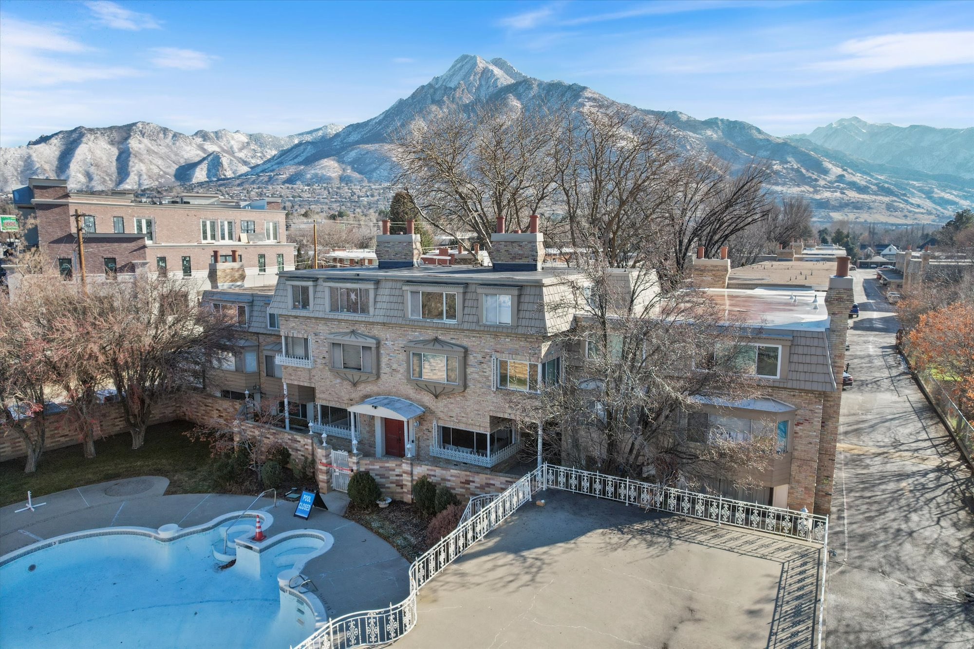 AIX LA CHAPELLE - Residential
