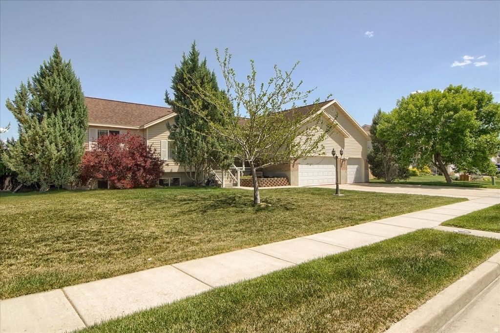 Photo of 2825 S WOODBROOK LN, Magna, UT 84044 (MLS # 2157259)