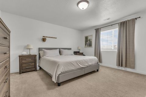 Tiny photo for 2246 W BLUEBIRD DR, West Haven, UT 84401 (MLS # 2169758)