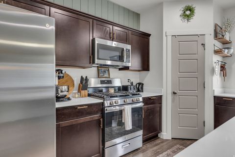 Tiny photo for 2246 W BLUEBIRD DR, West Haven, UT 84401 (MLS # 2169758)
