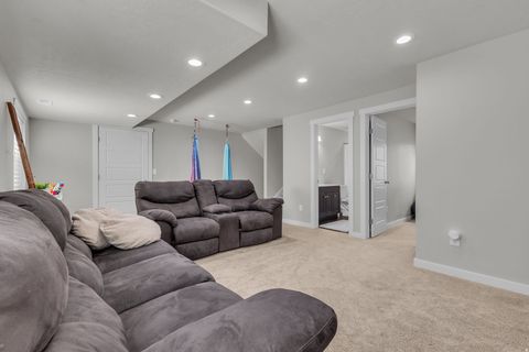 Tiny photo for 2246 W BLUEBIRD DR, West Haven, UT 84401 (MLS # 2169758)