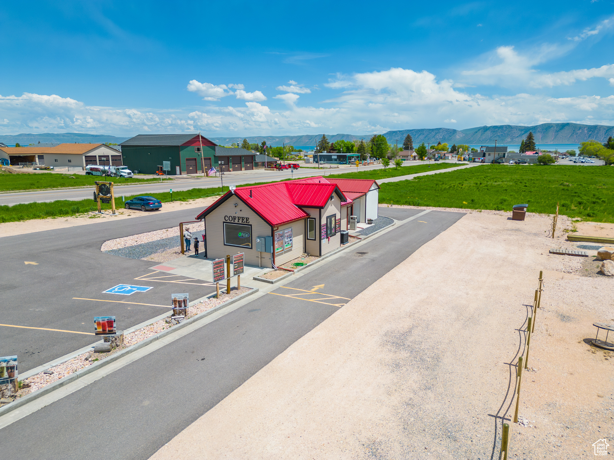 BEAR LAKE COMMERCIAL COURT - Commercial Sale