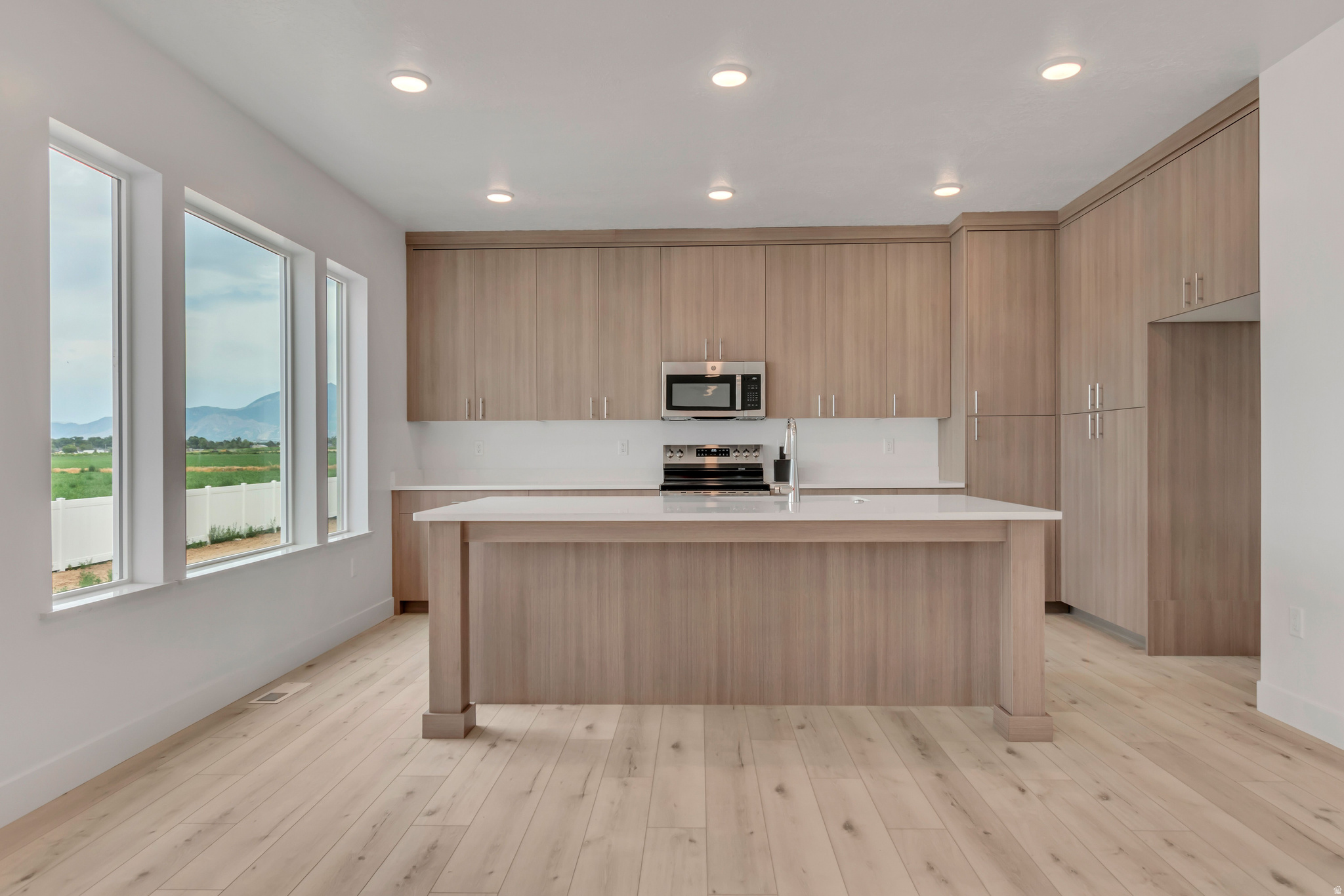 WEST FIELDS - Residential