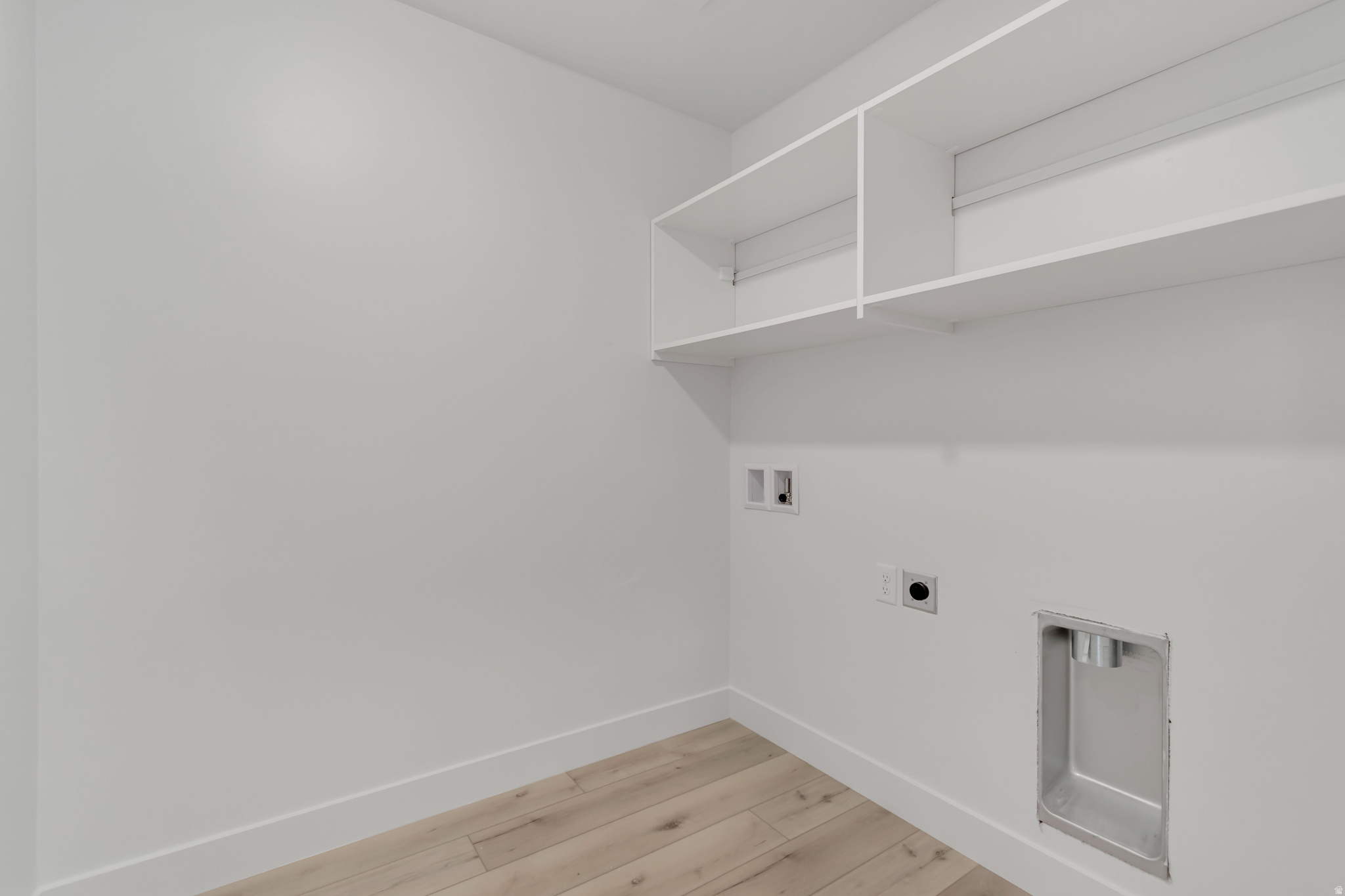 WEST FIELDS - Residential