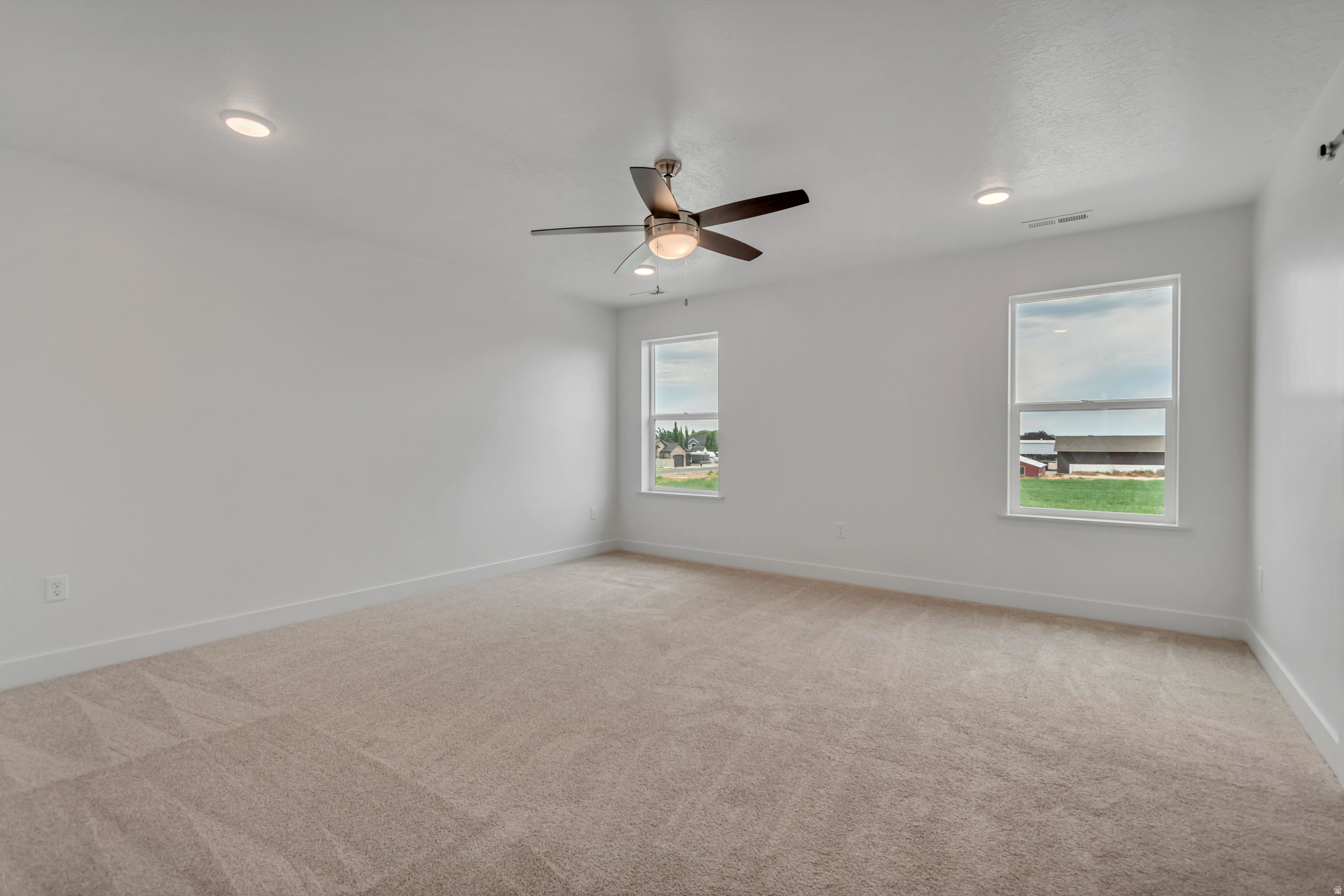 WEST FIELDS - Residential