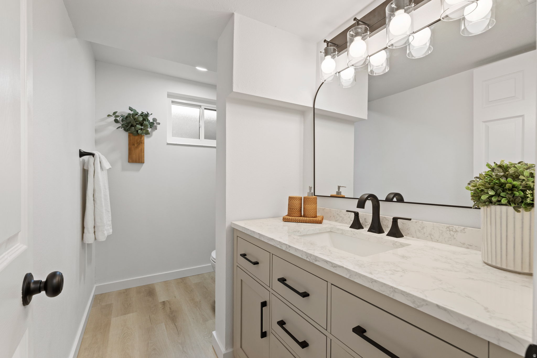 ELMONT PLAZA EAST - Residential