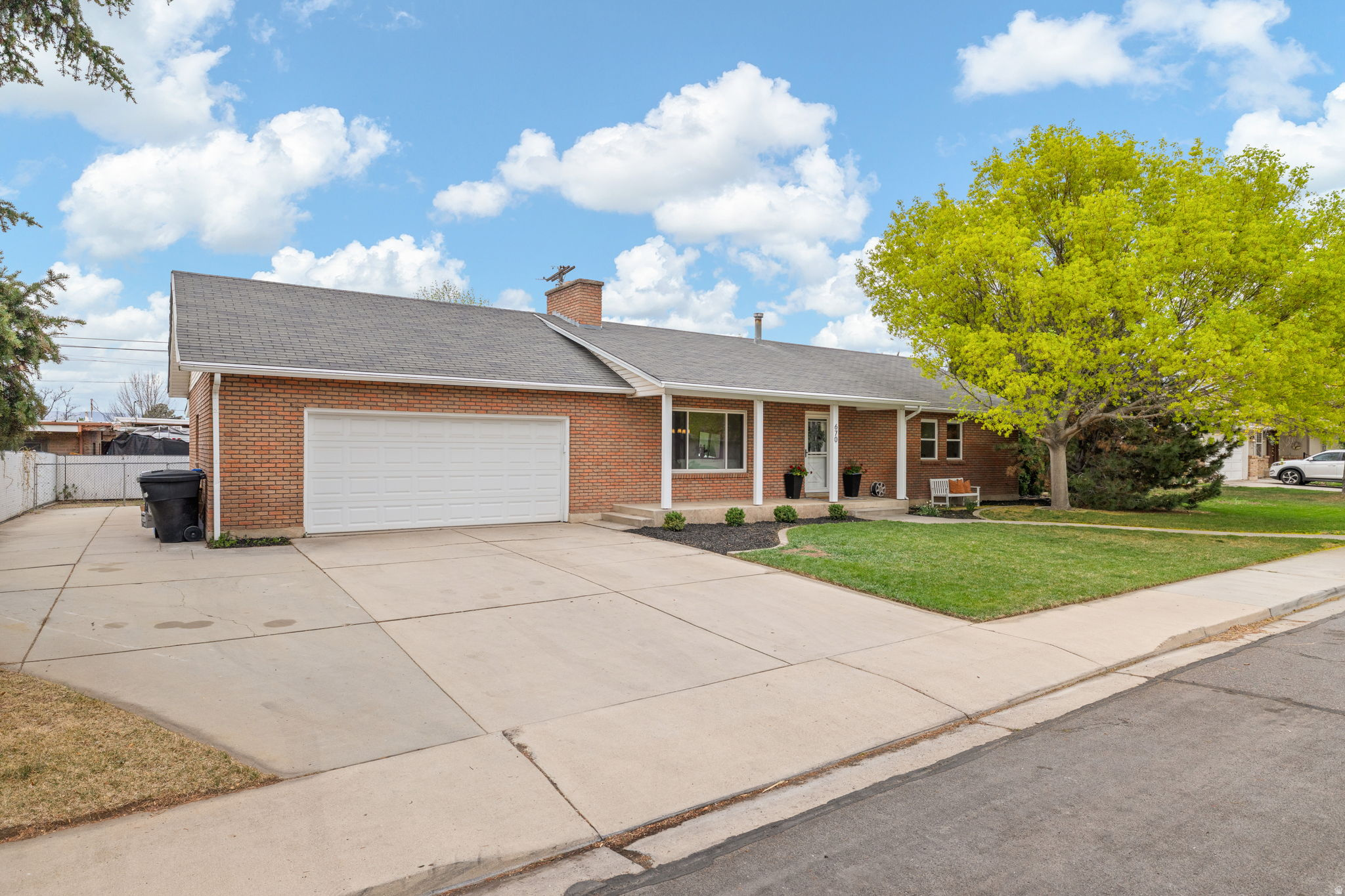 ELMONT PLAZA EAST - Residential