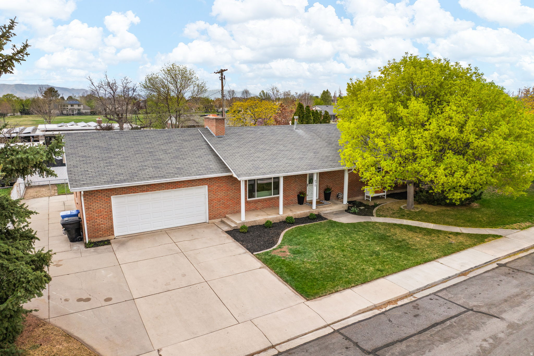 ELMONT PLAZA EAST - Residential