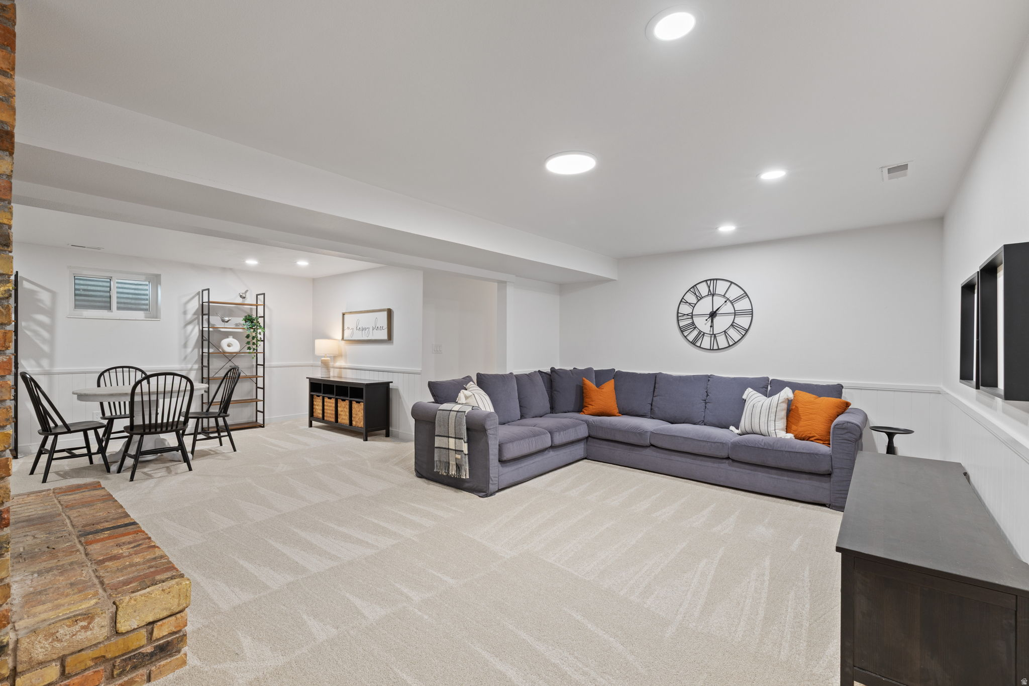 ELMONT PLAZA EAST - Residential