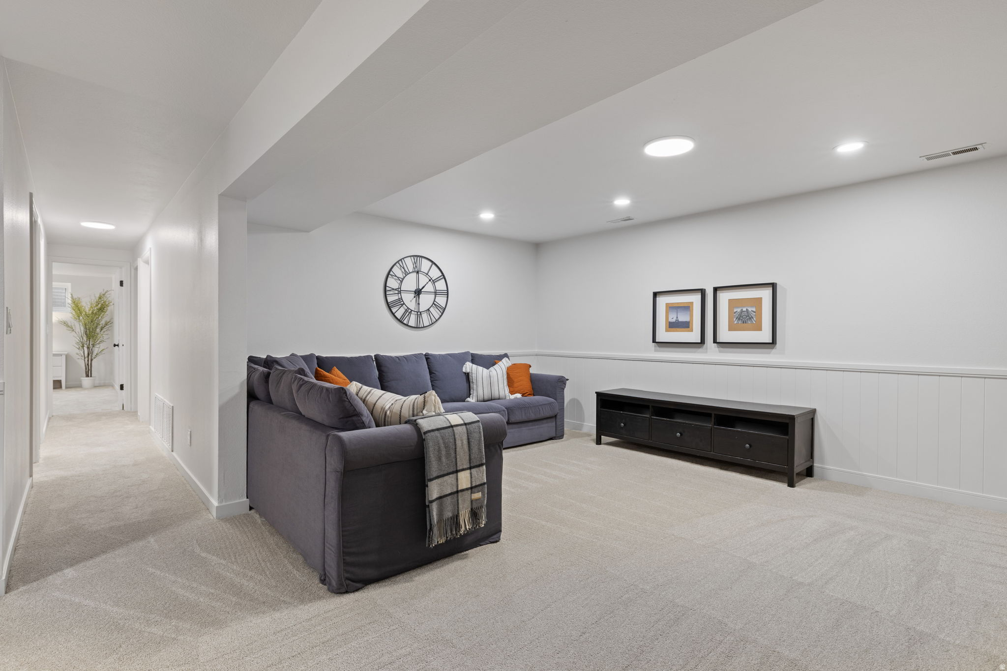 ELMONT PLAZA EAST - Residential