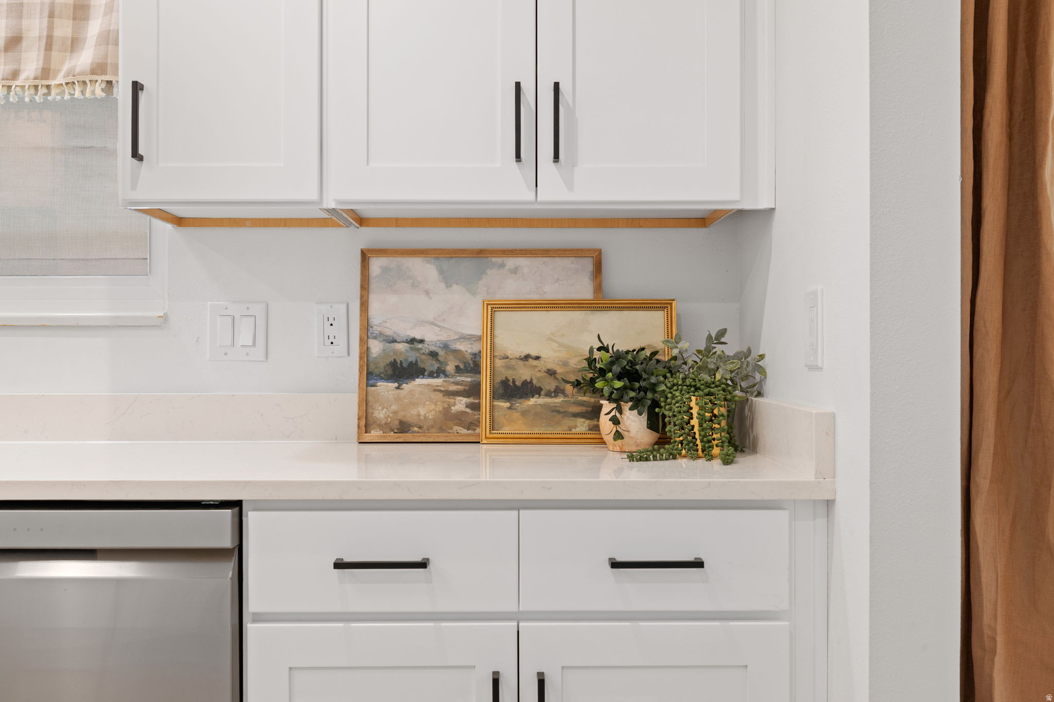 ELMONT PLAZA EAST - Residential