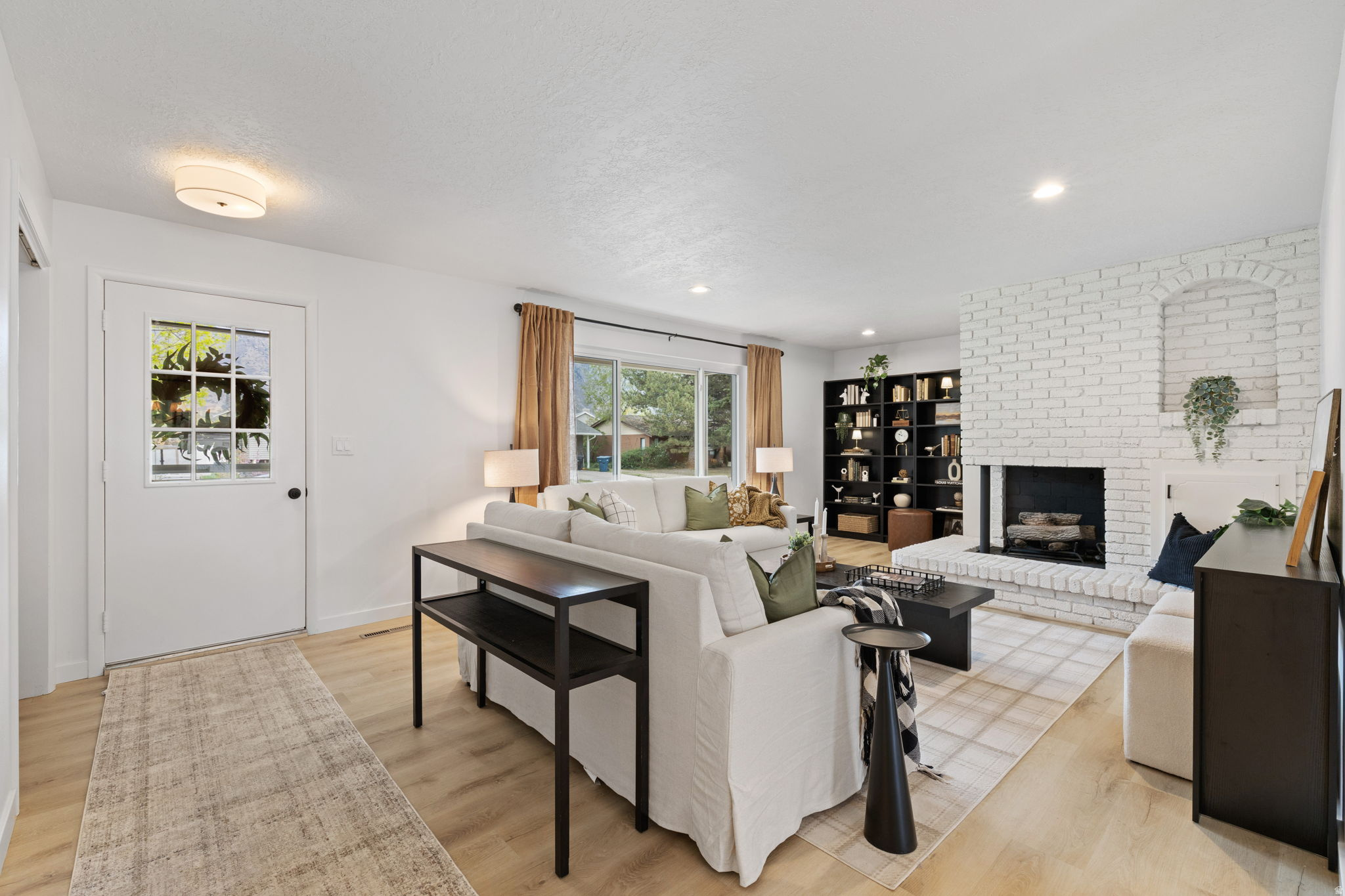 ELMONT PLAZA EAST - Residential