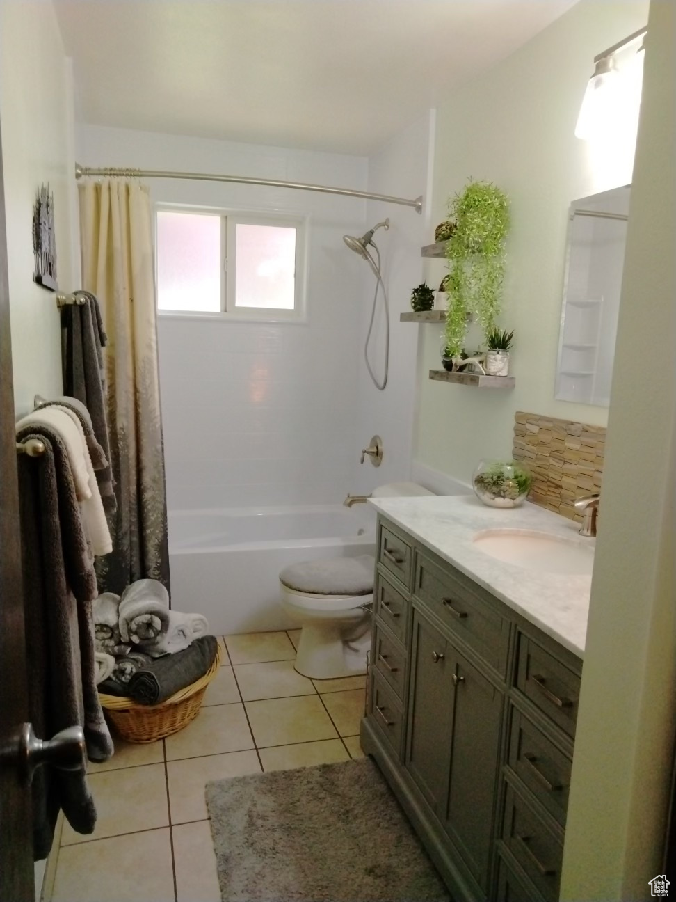 LOCUST HEIGHTS - Residential