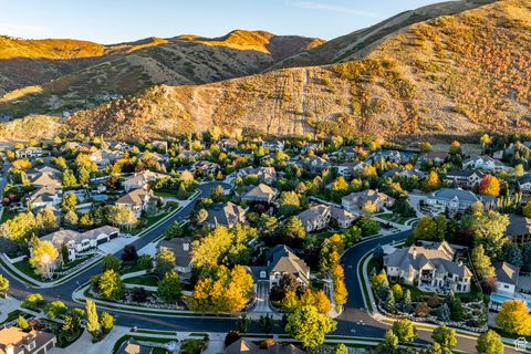 Tiny photo for 14687 S NESTLED CV E, Draper, UT 84020 (MLS # 2117692)