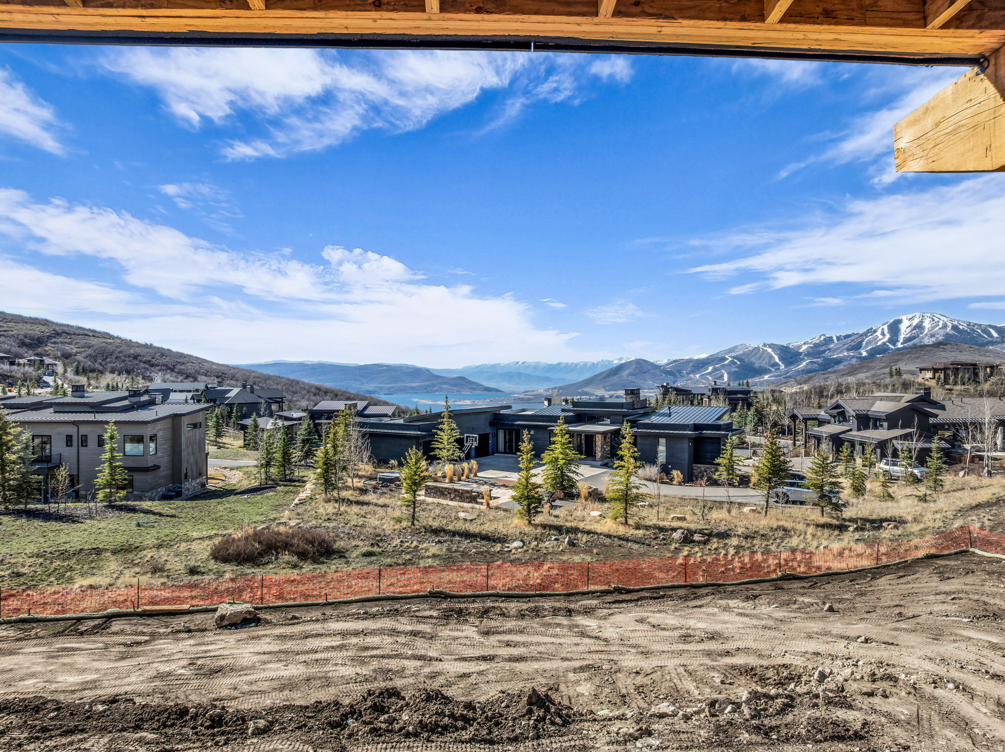 DEER VISTA - Residential