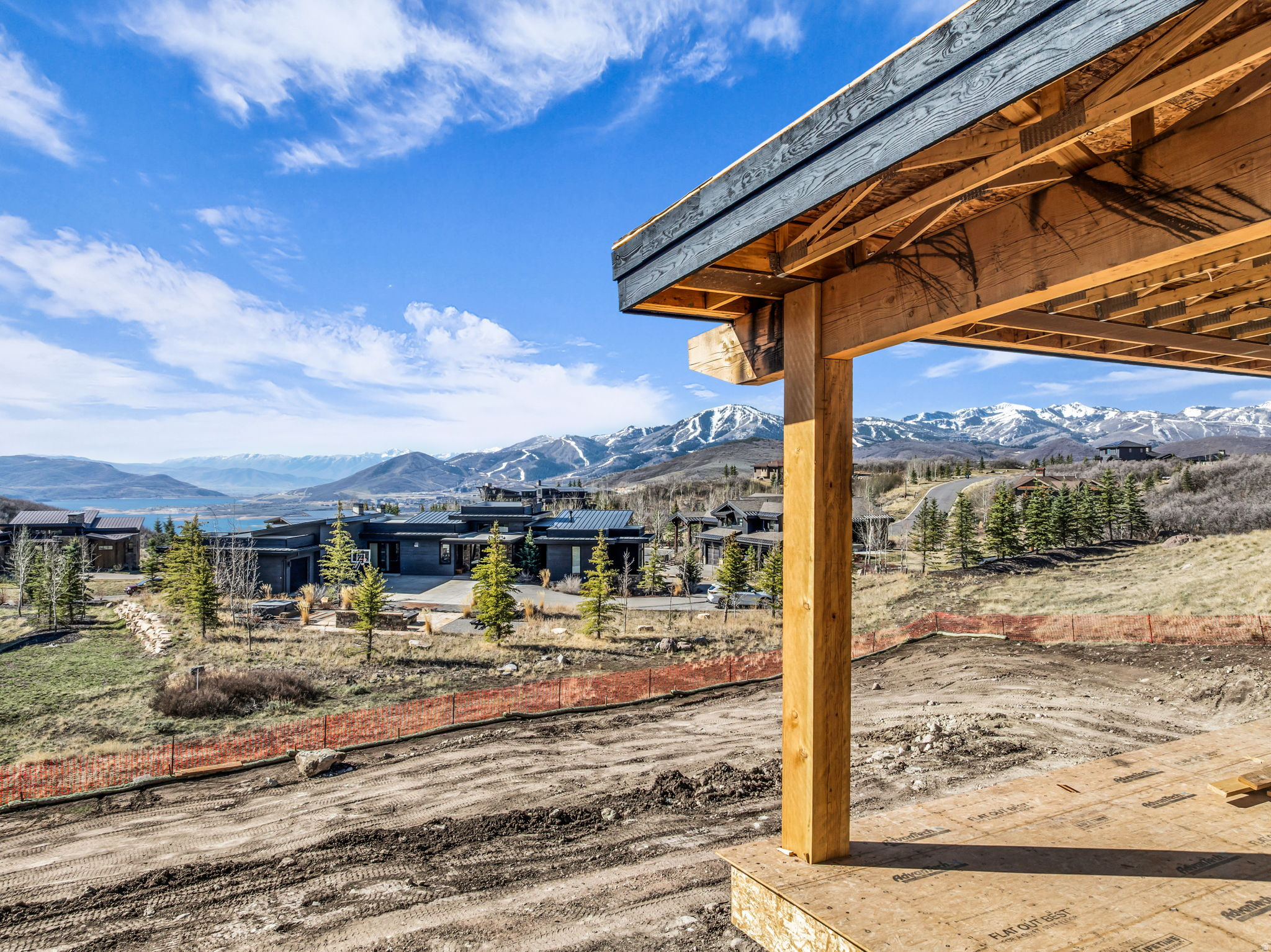 DEER VISTA - Residential