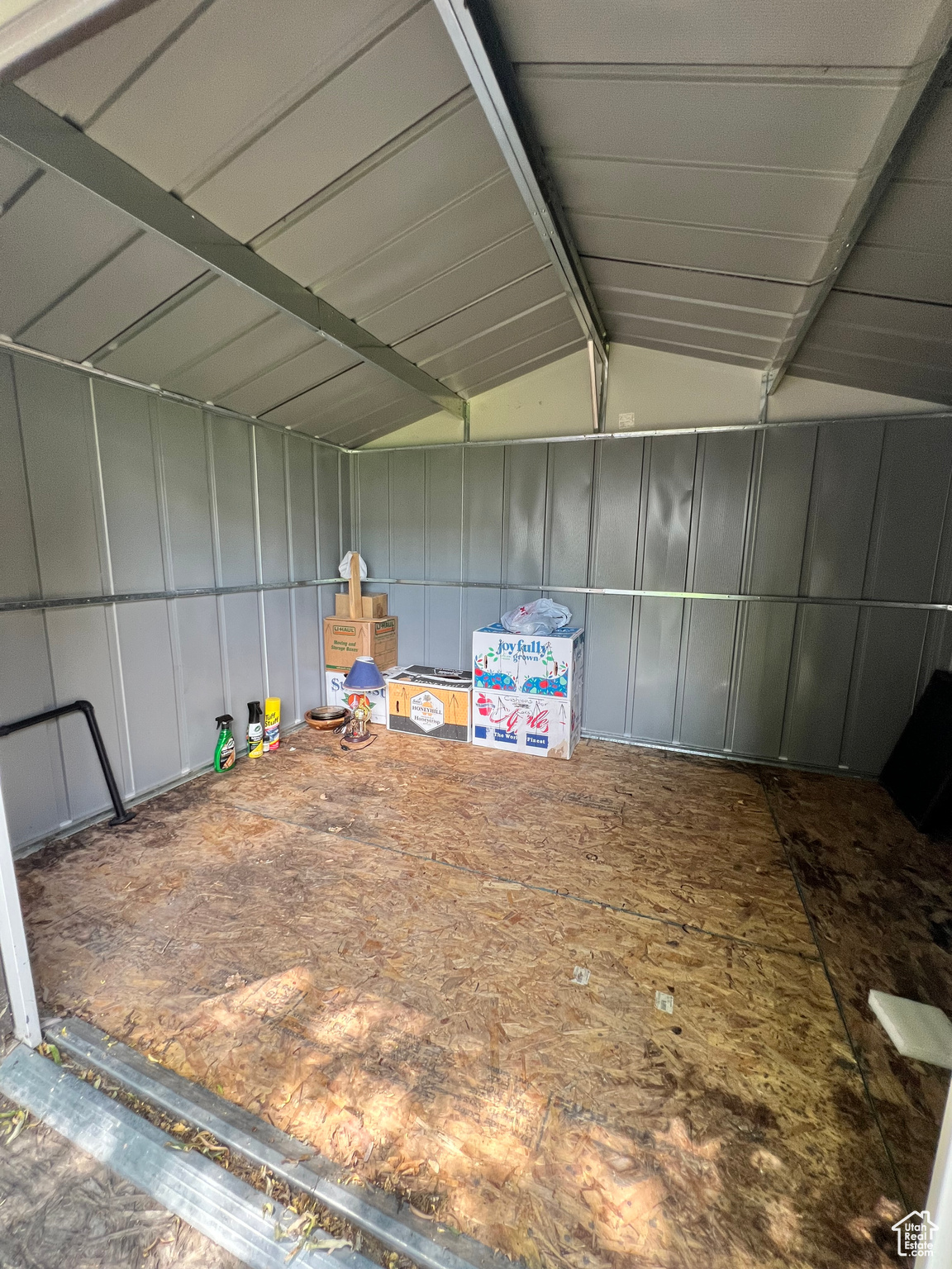 COUNTRY CLUB ESTATES - Residential