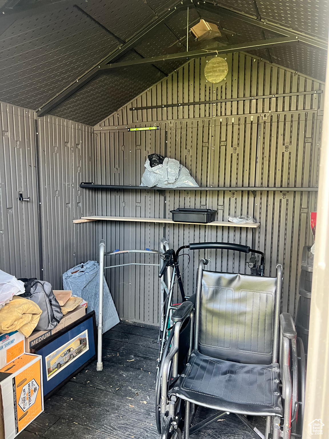 COUNTRY CLUB ESTATES - Residential