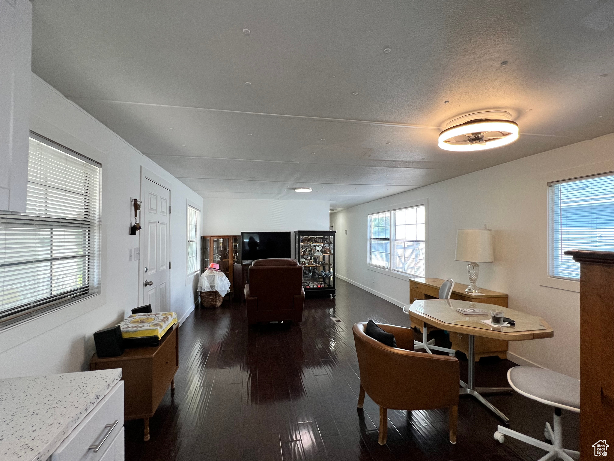 COUNTRY CLUB ESTATES - Residential