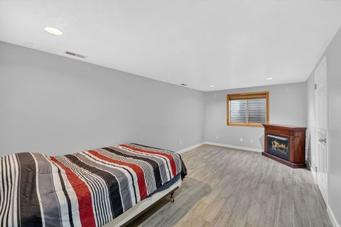 Tiny photo for 1308 S 150 E, Kaysville, UT 84037 (MLS # 2142837)