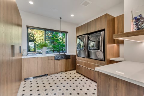 Tiny photo for 3817 N SHERWOOD DR, Provo, UT 84604 (MLS # 2162498)