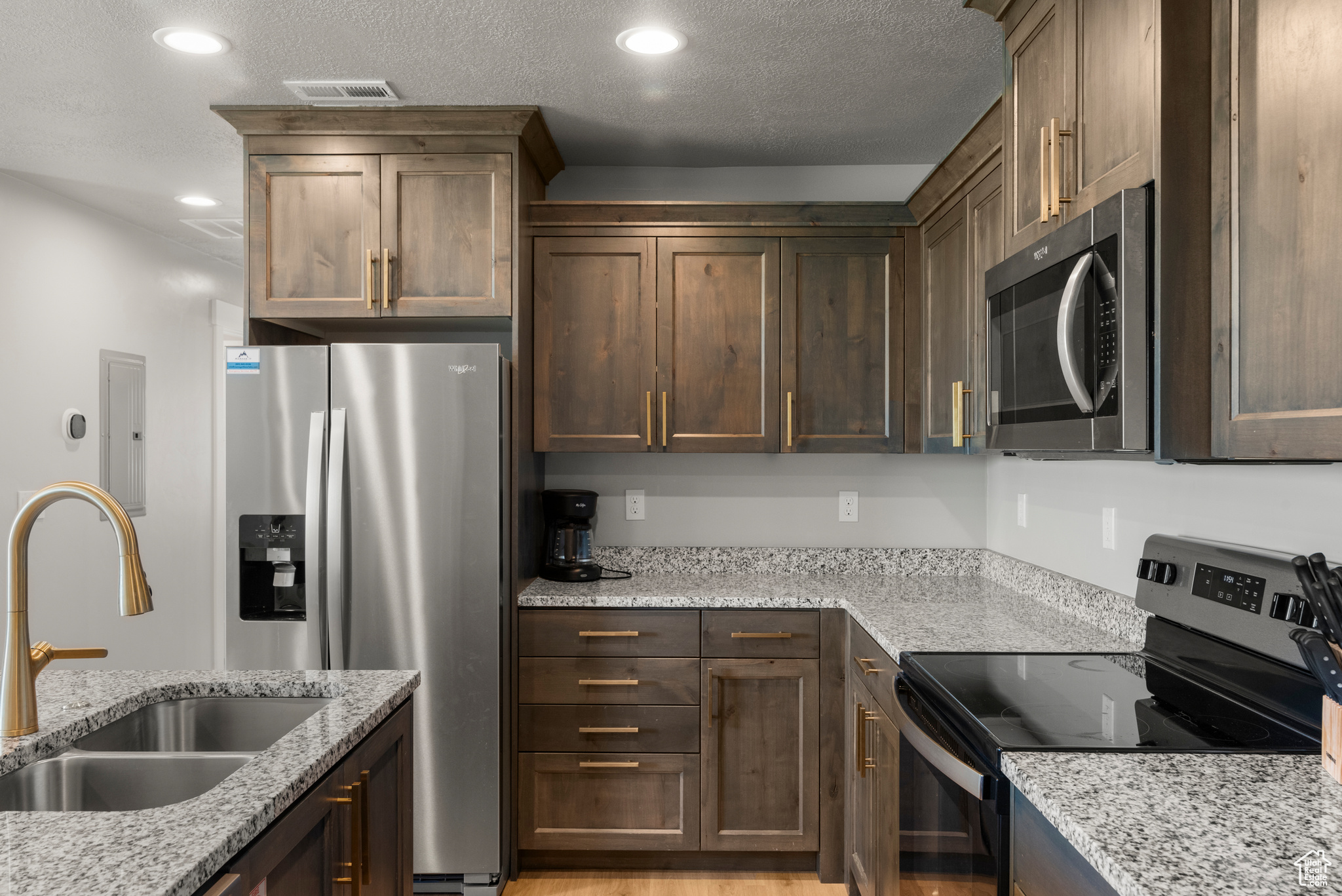 SEASONS BLDG 2 UNIT 1-UPPER - Residential