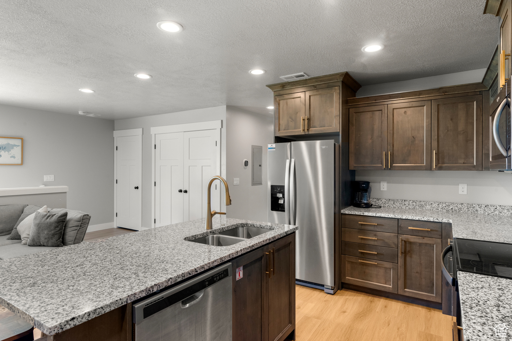 SEASONS BLDG 2 UNIT 1-UPPER - Residential