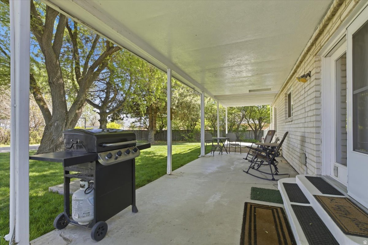 HUNTINGTON ESTATES - Residential