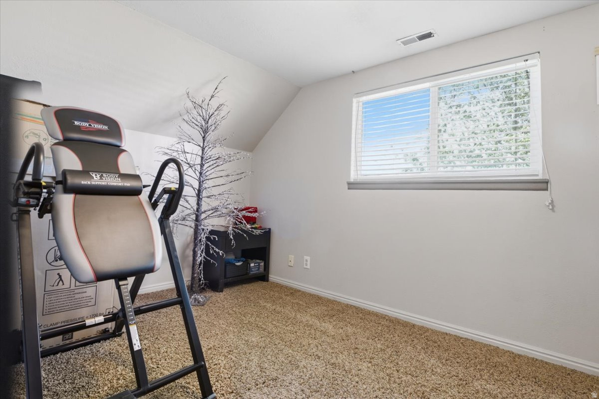HUNTINGTON ESTATES - Residential