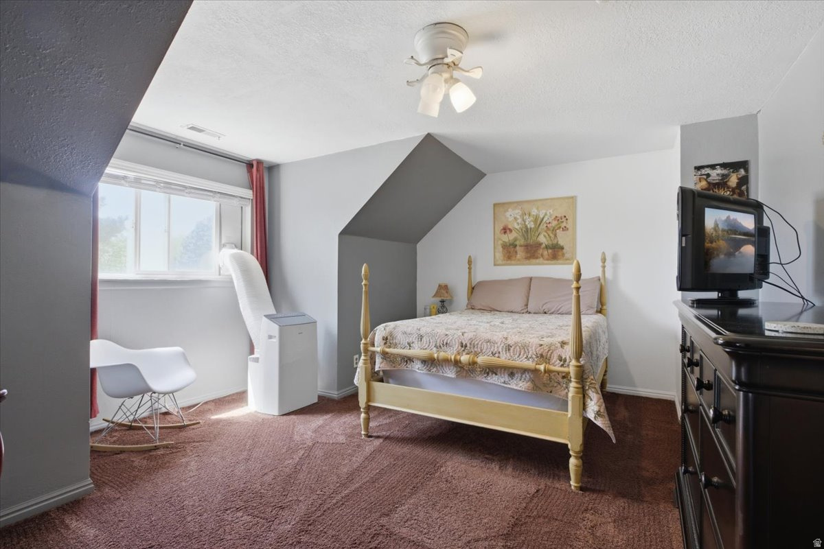 HUNTINGTON ESTATES - Residential