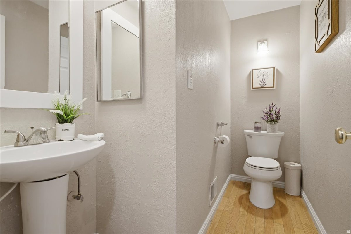 HUNTINGTON ESTATES - Residential