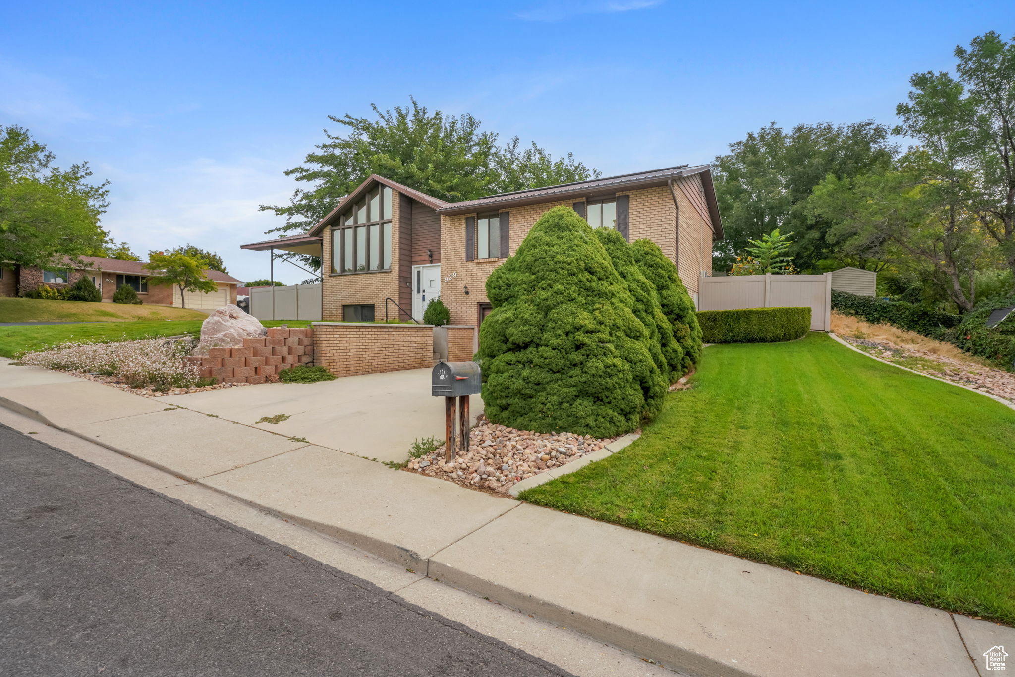 MAJESTIC MEADOWS - Residential