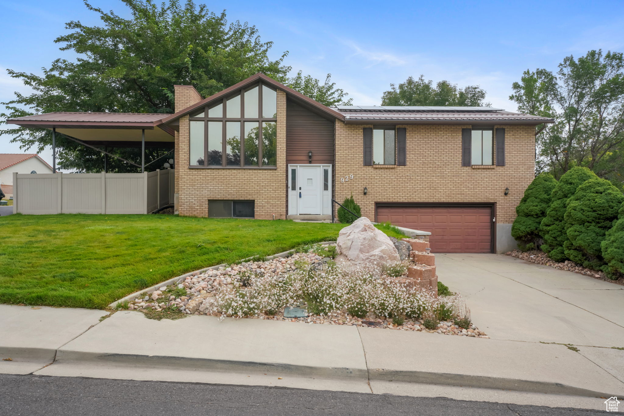 MAJESTIC MEADOWS - Residential
