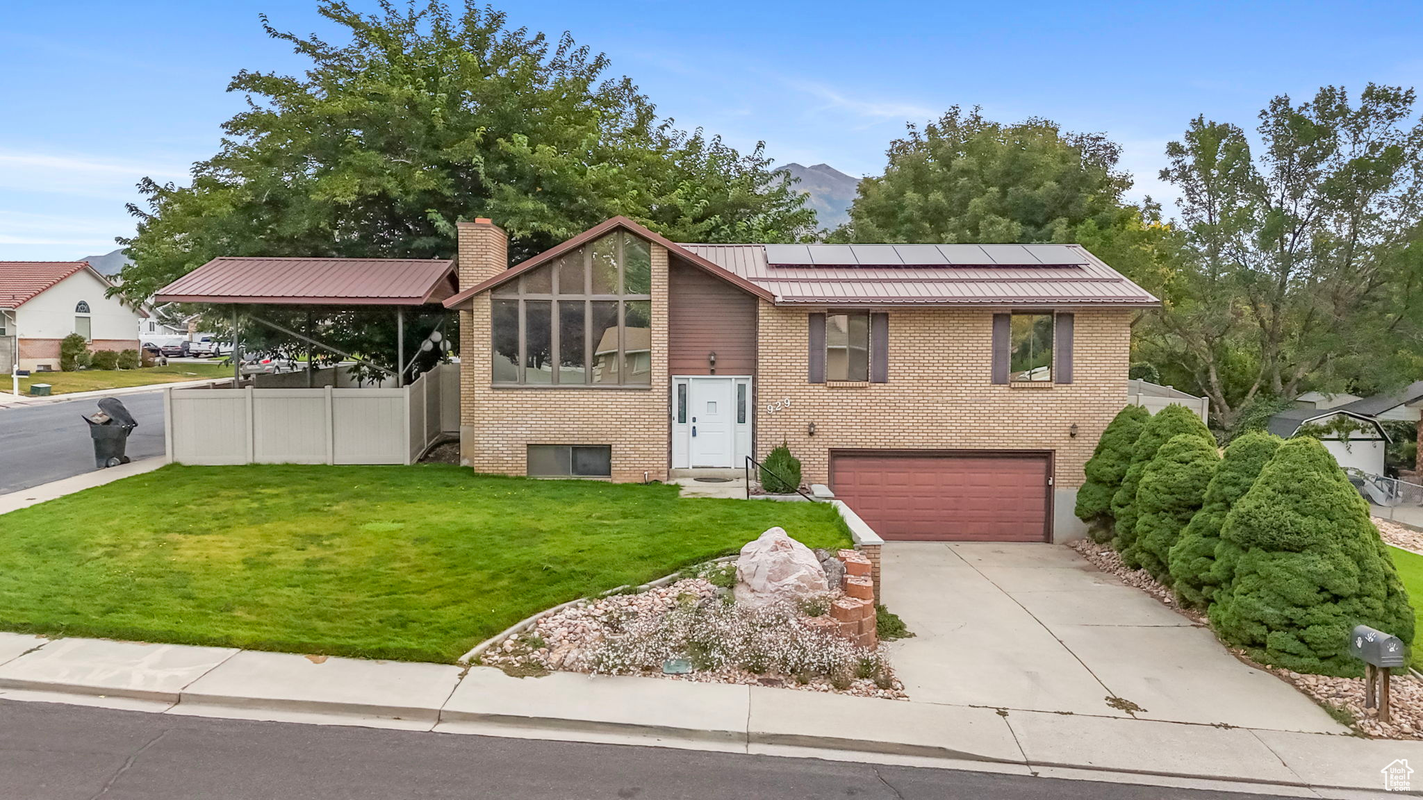 MAJESTIC MEADOWS - Residential