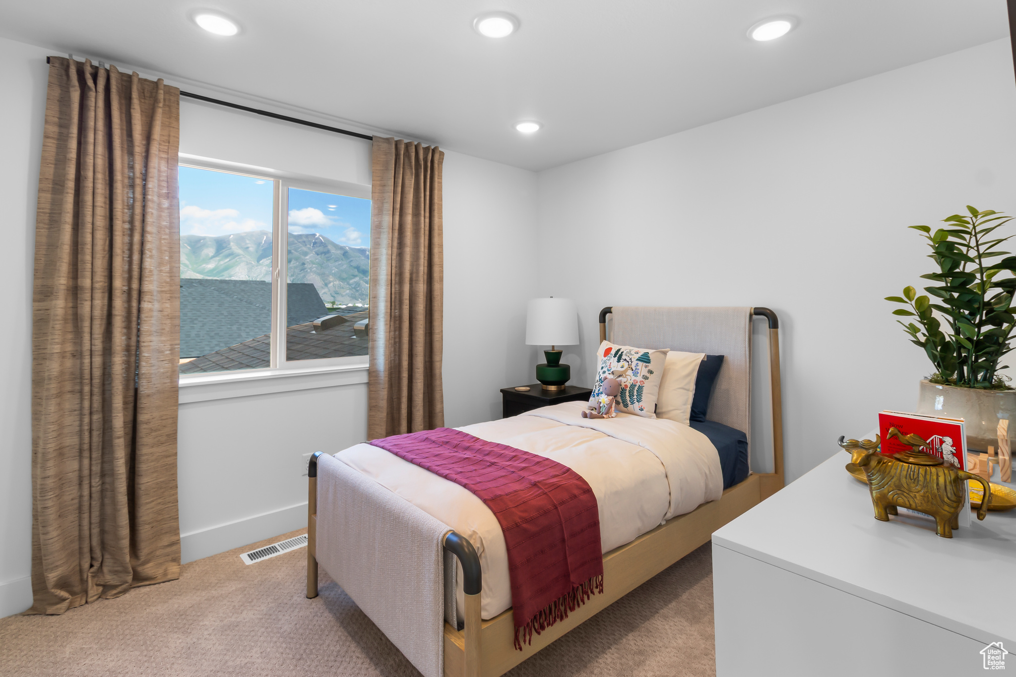 RIDGELINE PARK - Residential