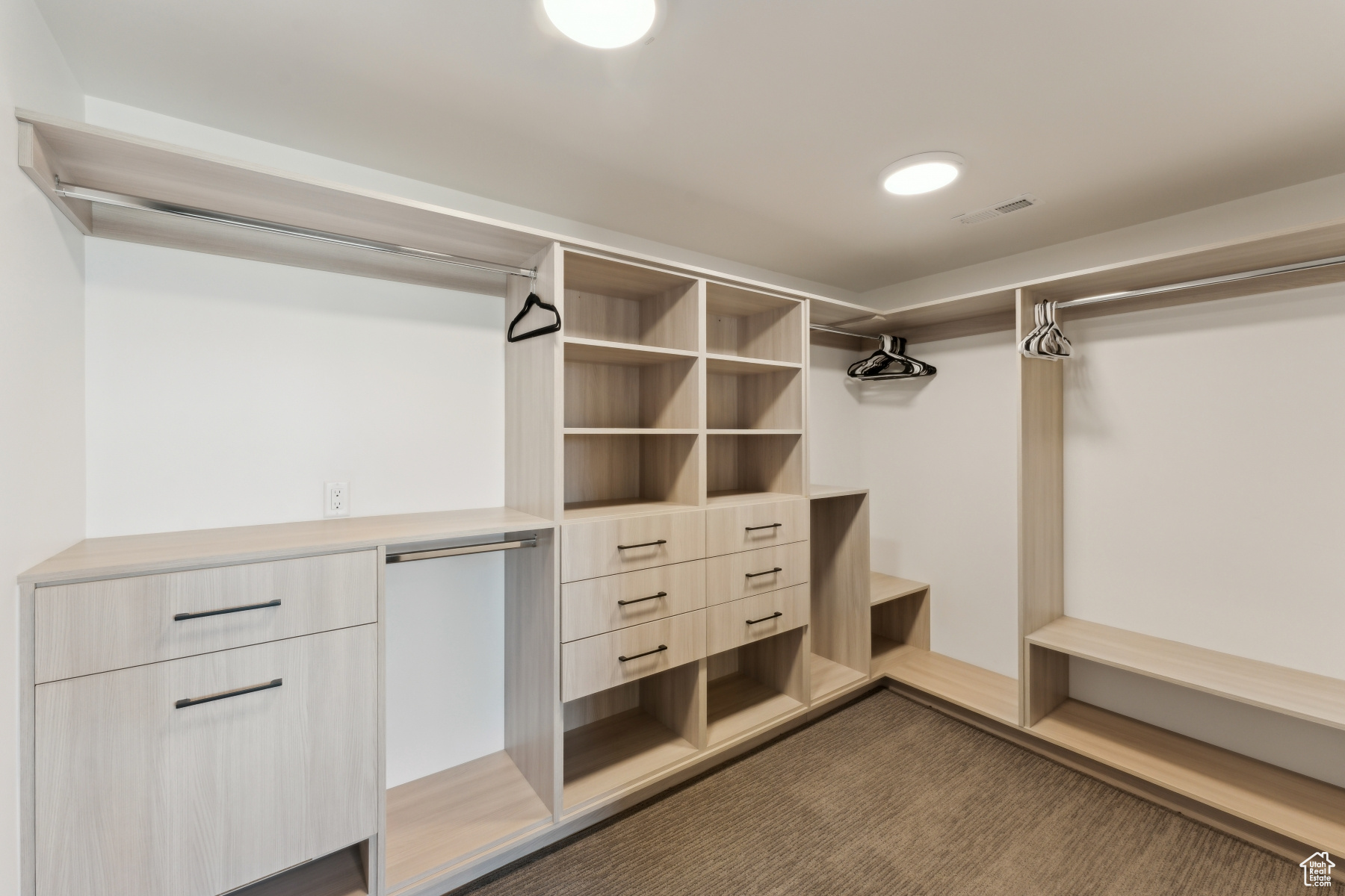 Park City, Utah 84098, United States, 4 Bedrooms Bedrooms, ,4 BathroomsBathrooms,Residential,Active,136277