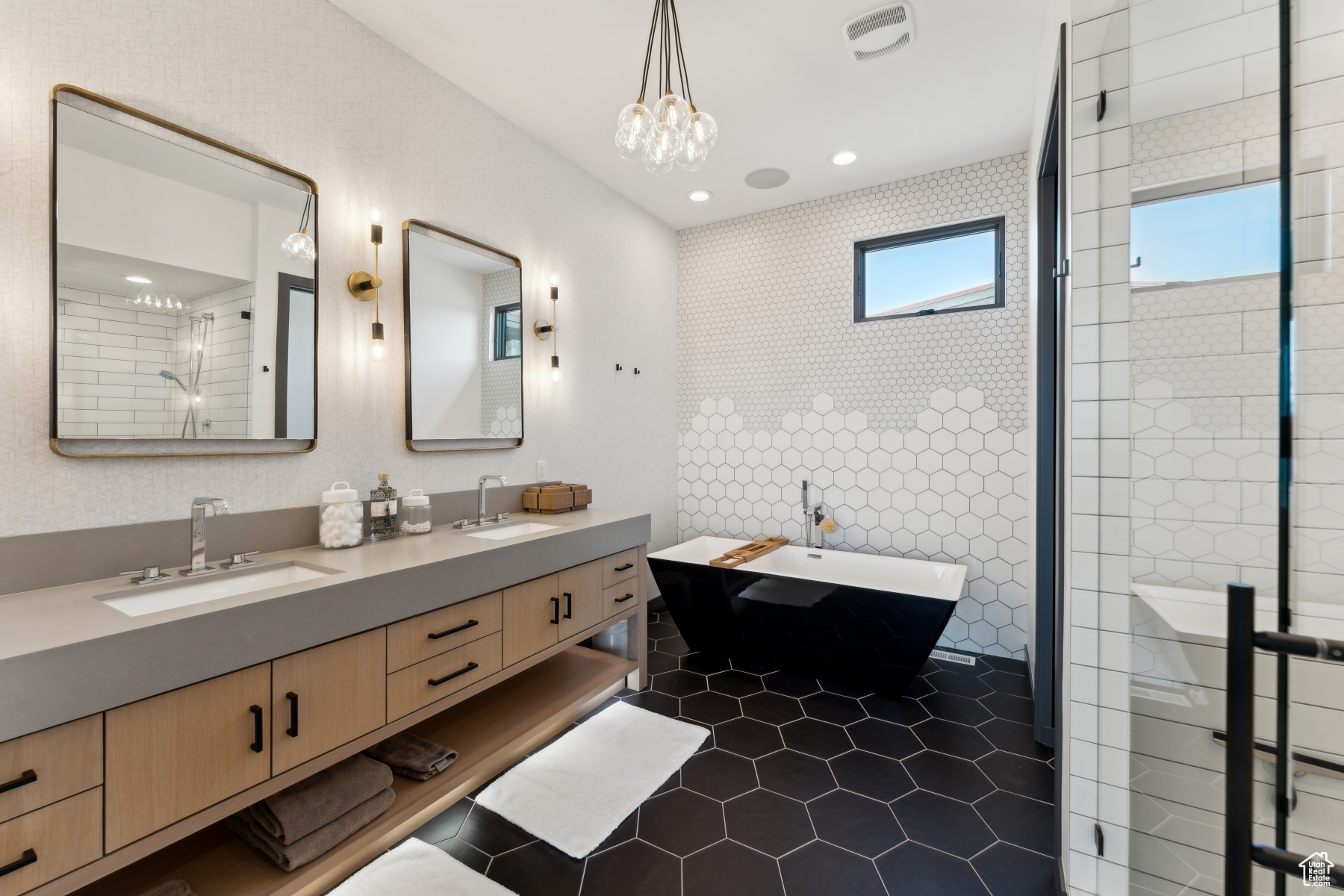 Park City, Utah 84098, United States, 4 Bedrooms Bedrooms, ,4 BathroomsBathrooms,Residential,Active,136277