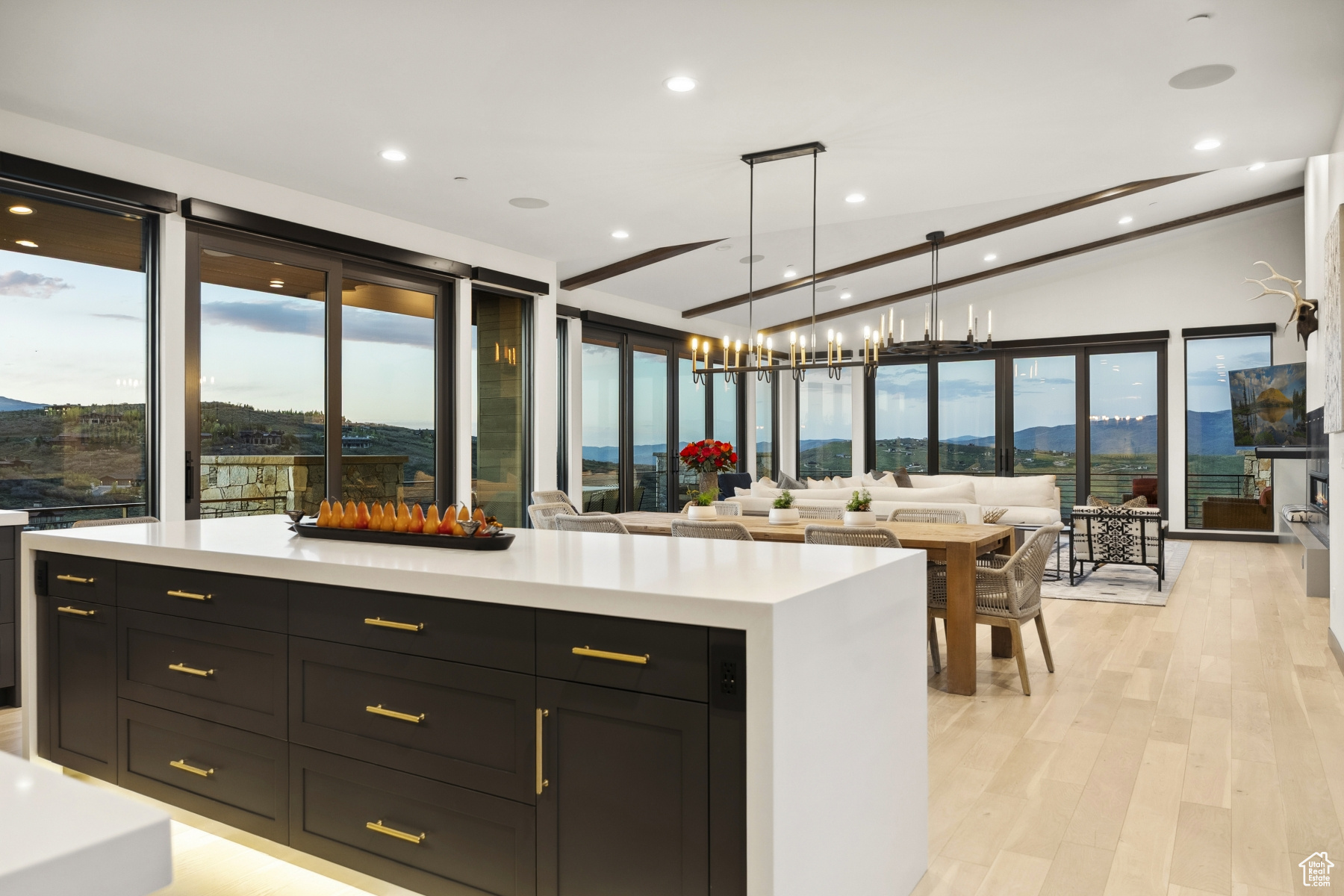 Park City, Utah 84098, United States, 4 Bedrooms Bedrooms, ,4 BathroomsBathrooms,Residential,Active,136277