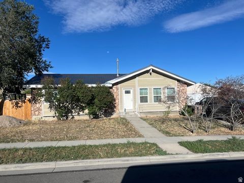 Photo of 3170 S OLD GLORY CIR, Magna, UT 84044 (MLS # 2125222)