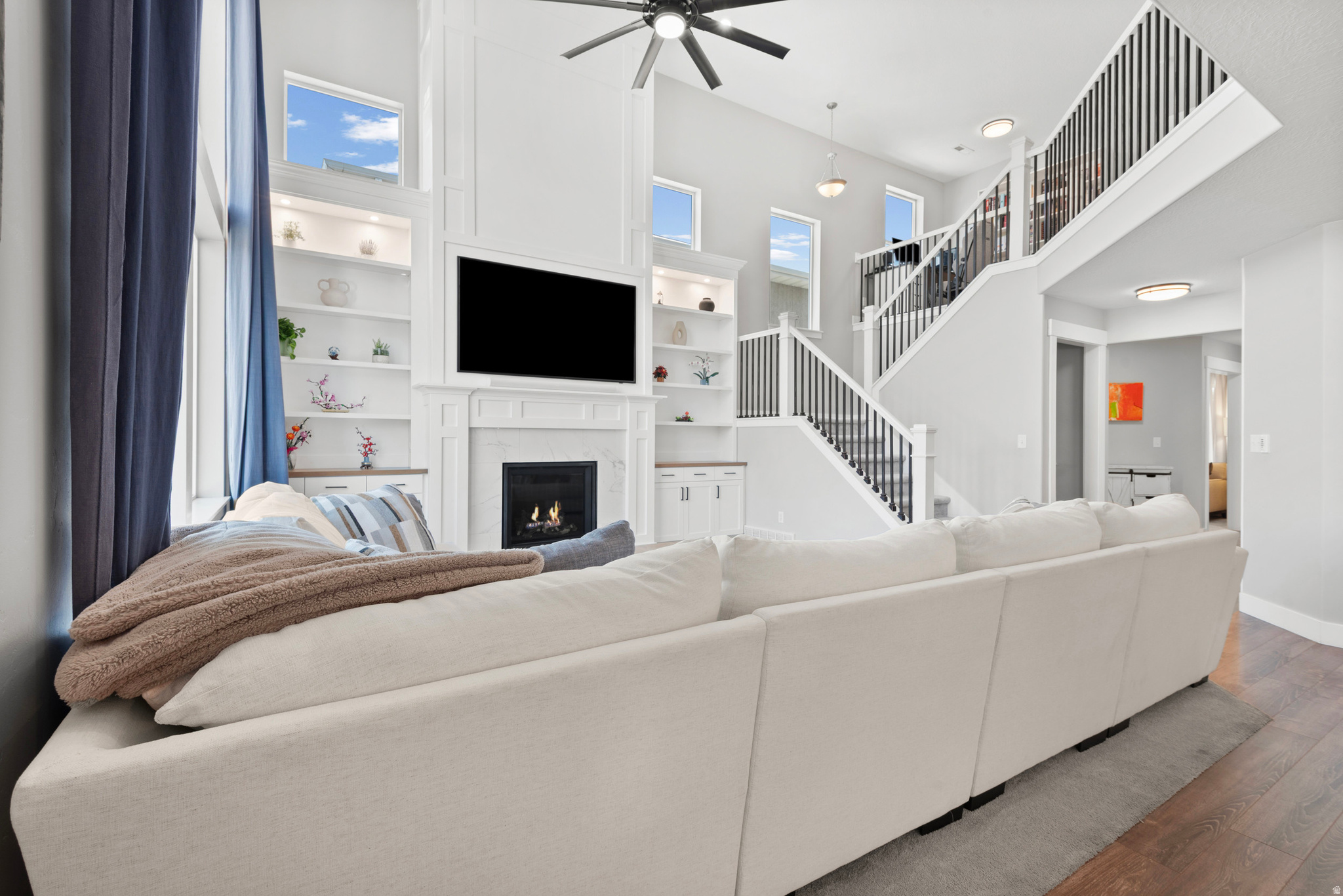 MOUNTAIN HEIGHTS AT ROSECREST - Residential