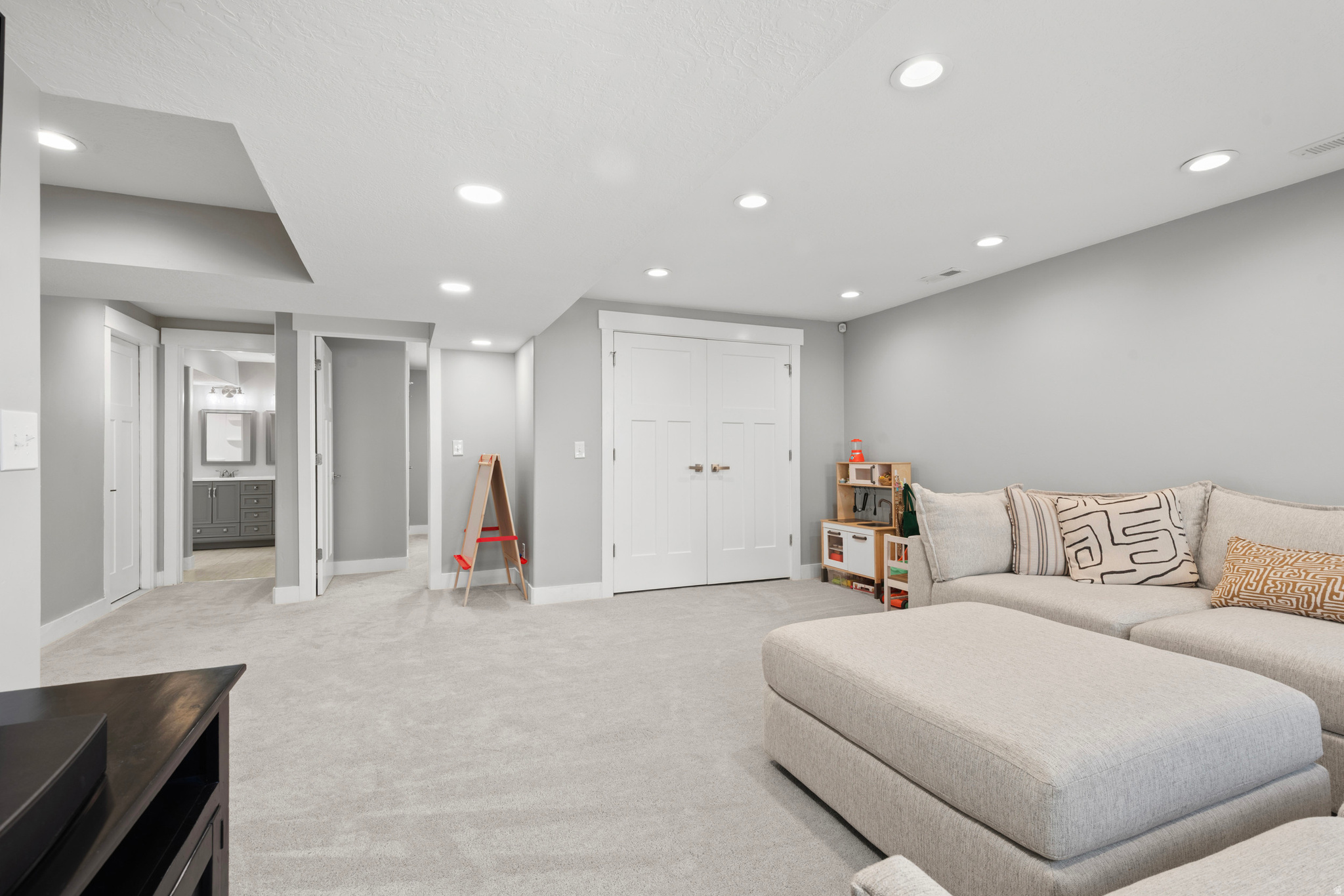 MOUNTAIN HEIGHTS AT ROSECREST - Residential