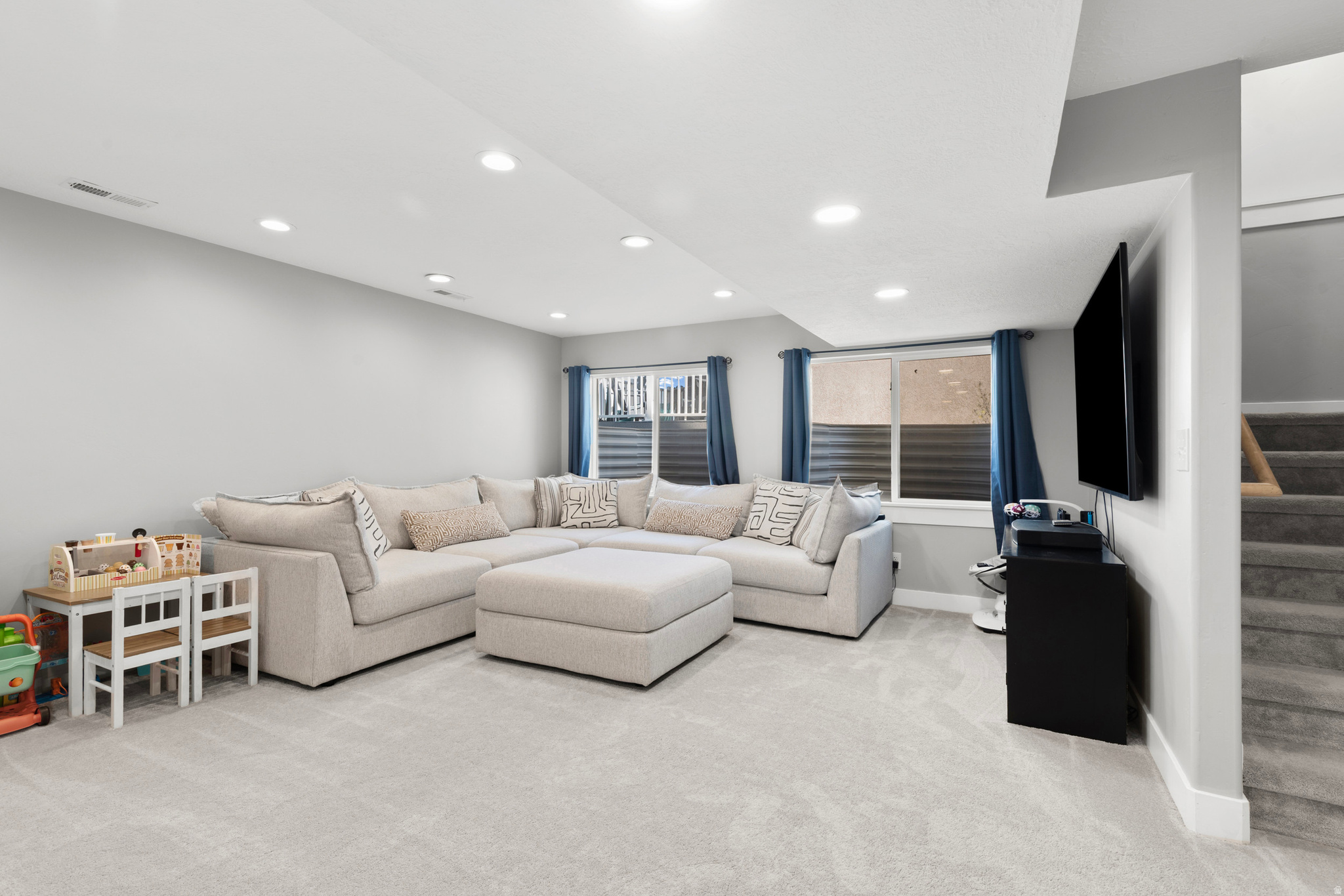 MOUNTAIN HEIGHTS AT ROSECREST - Residential