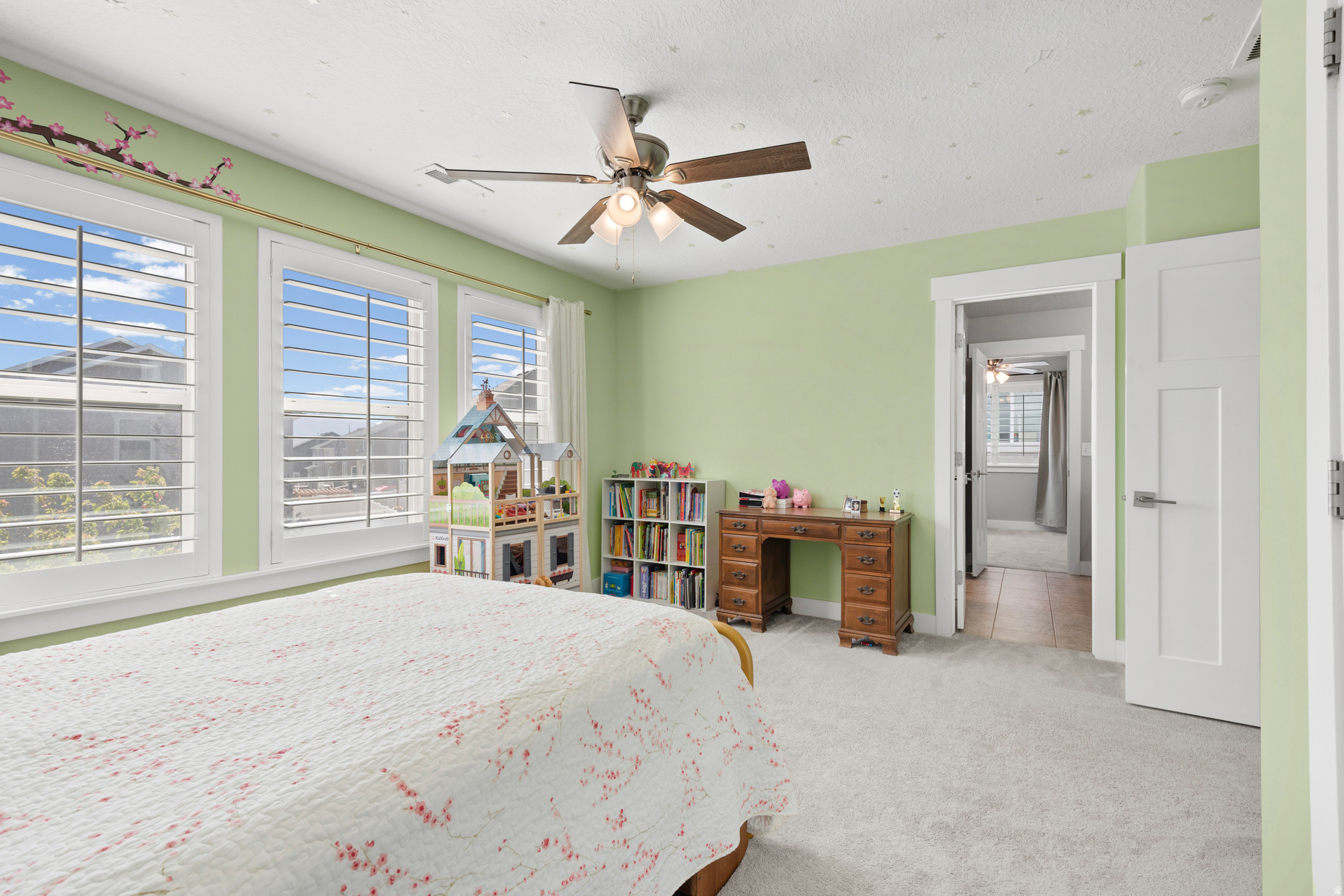 MOUNTAIN HEIGHTS AT ROSECREST - Residential